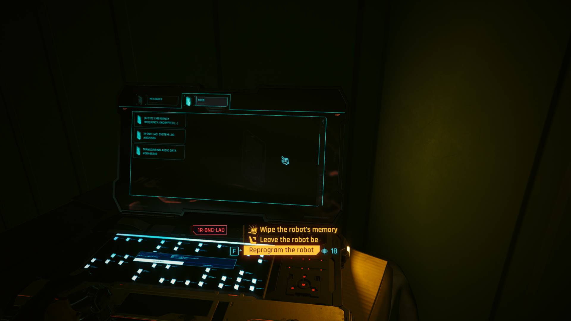 Cyberpunk 2077 pyyhkiä 1R-ONC-LADin muisti, jättää se tai ohjelmoida se uudelleen?