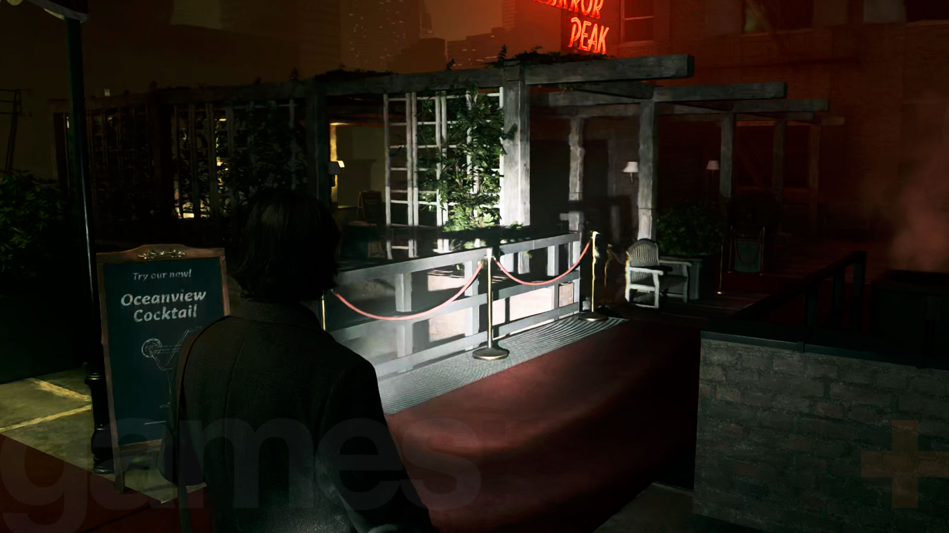 Oceanview-hotellin baari pimeässä paikassa Alan Wake 2:ssa