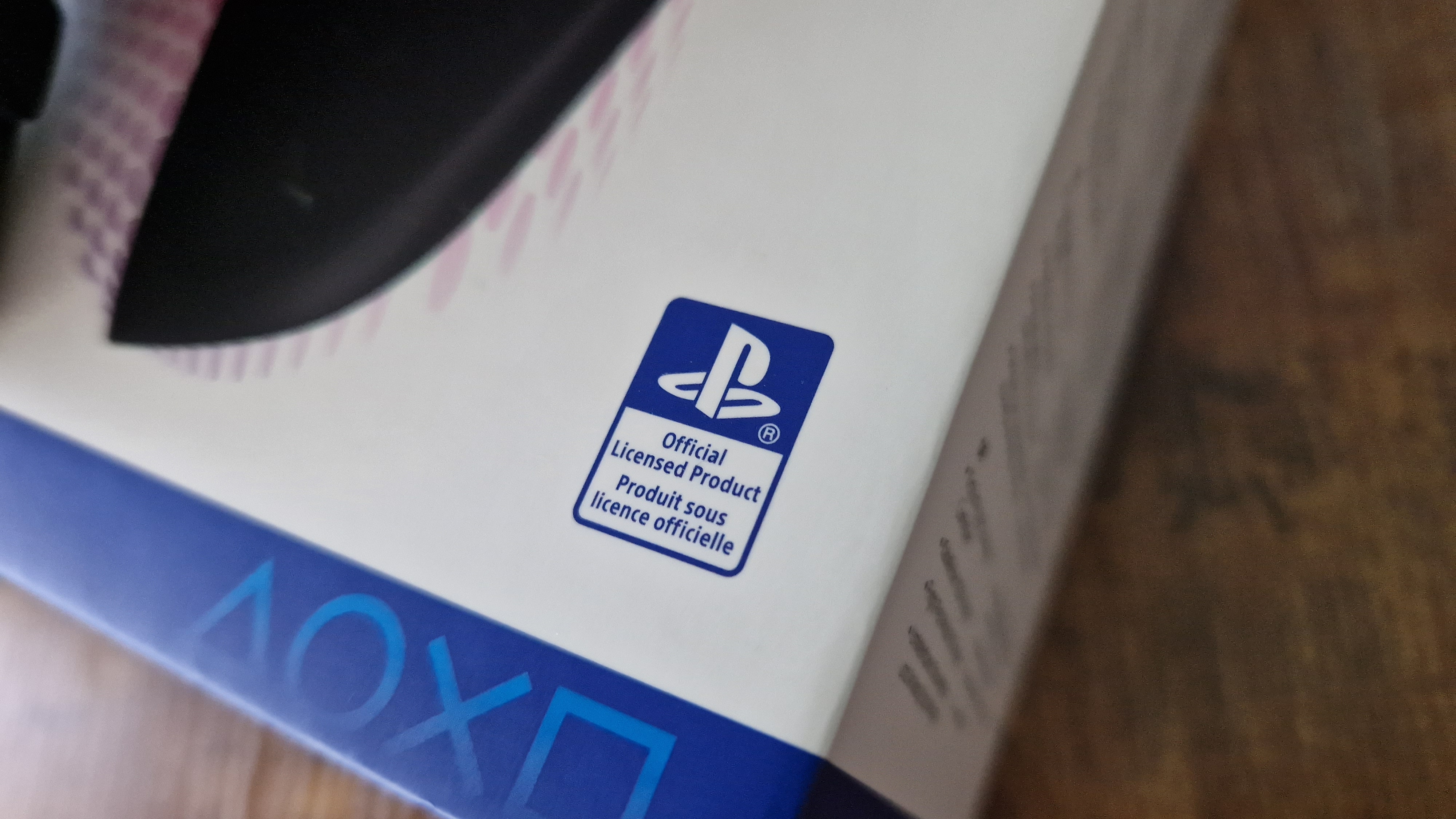 رمز منتج PlayStation المرخص رسميًا