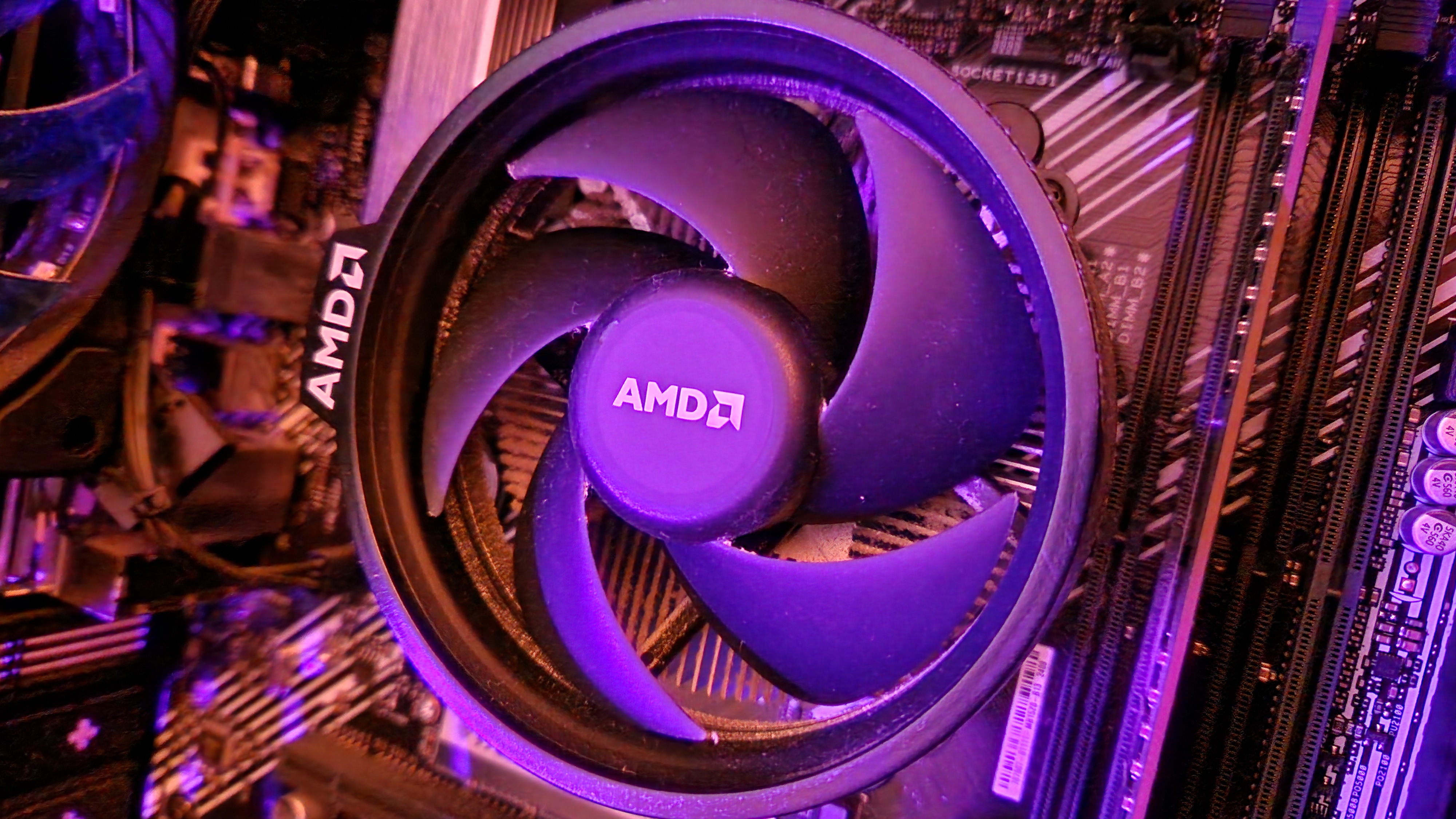 Chladič procesoru AMD Ryzen 5 3500