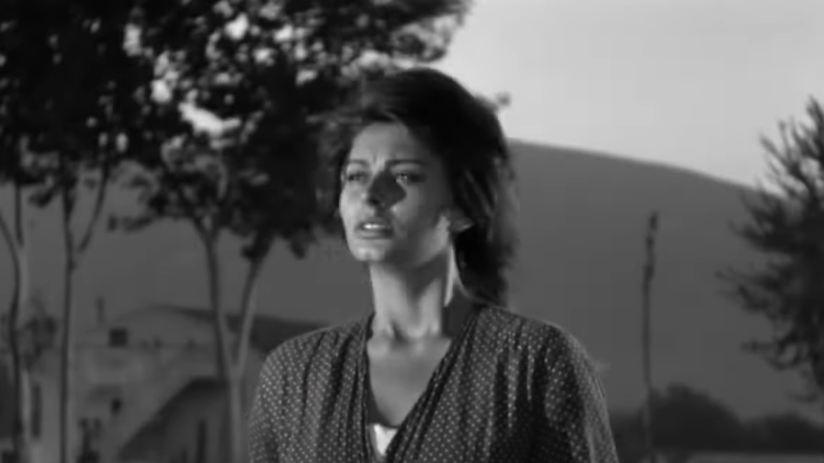 Sophia Lorenová pláče na poli ve filmu Dvě ženy