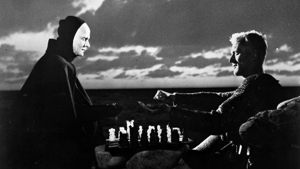 En ridder og Døden spiller sjakk på stranden i Det syvende segl.