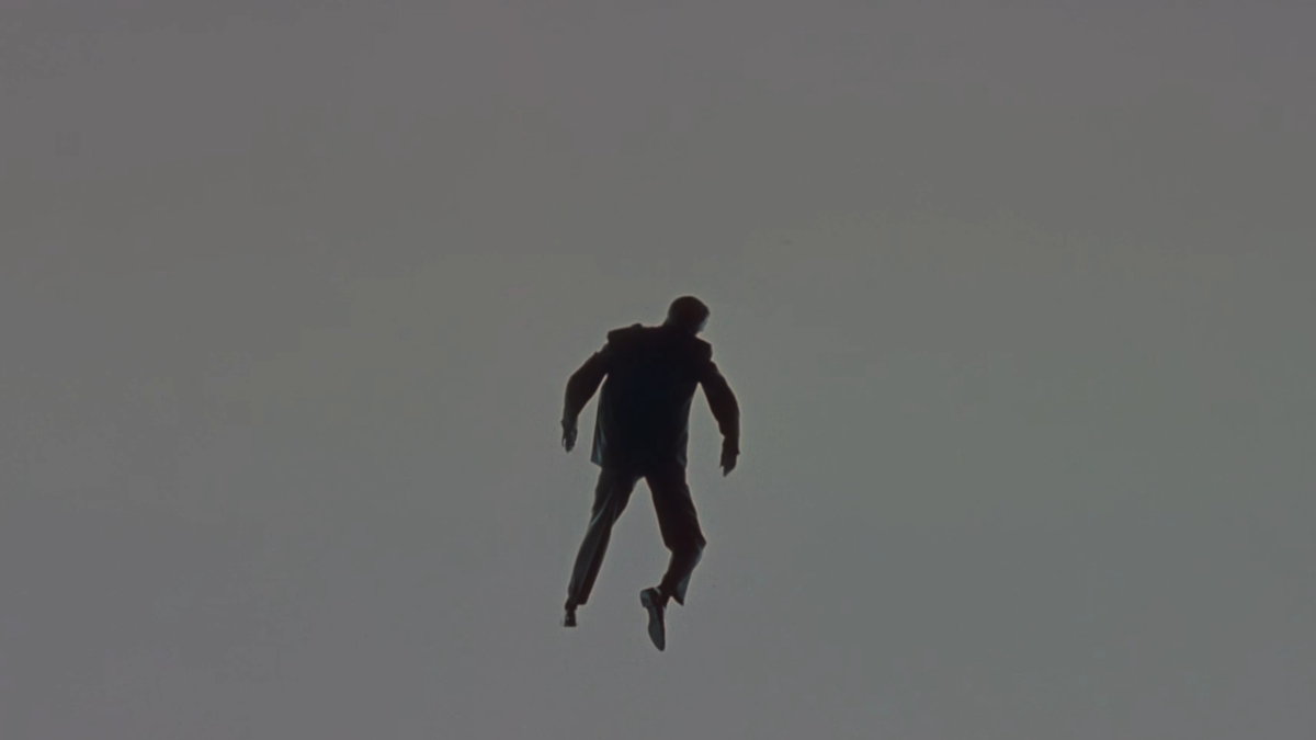 James Stewart's lichaam valt in een droom in Vertigo