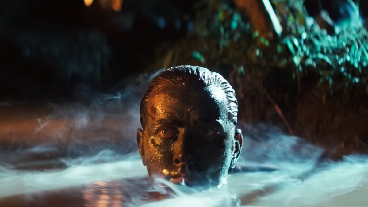 Martin Sheen se schovává v bažině v ikonické scéně z filmu Apocalypse Now