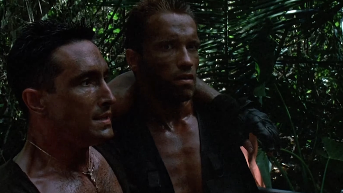 Arnold Schwarzenegger na selva em Predador