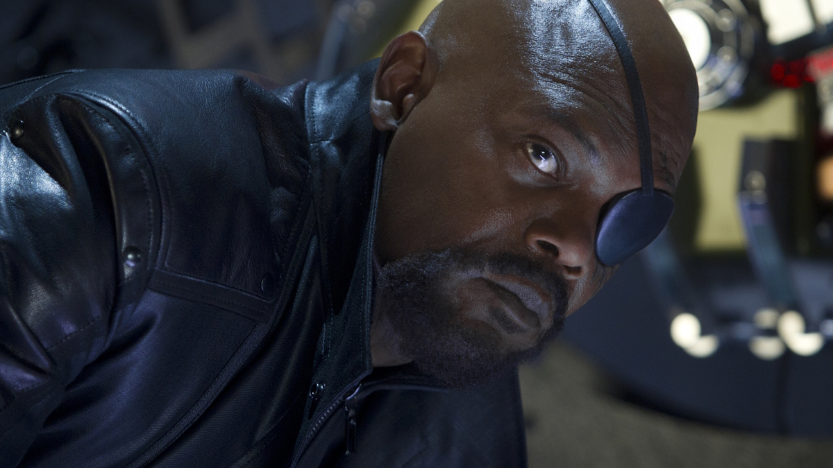 Samuel L. Jackson als Nick Fury, flach liegend in Marvel's The Avengers