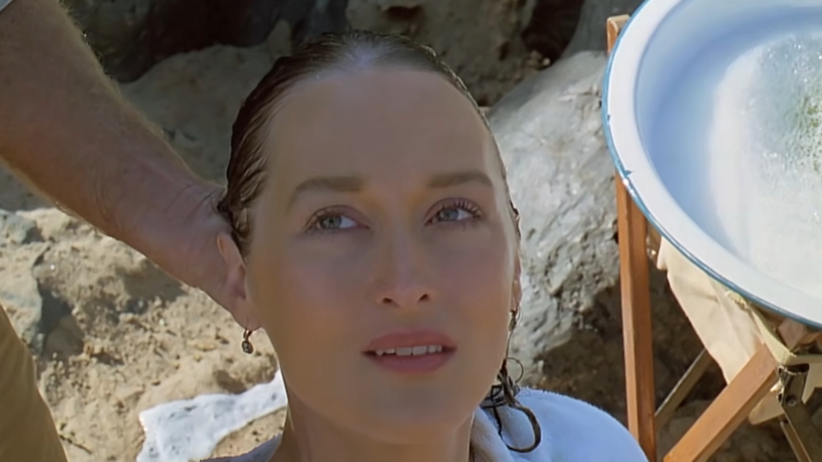 Meryl Streep si fa lavare i capelli in Out of Africa