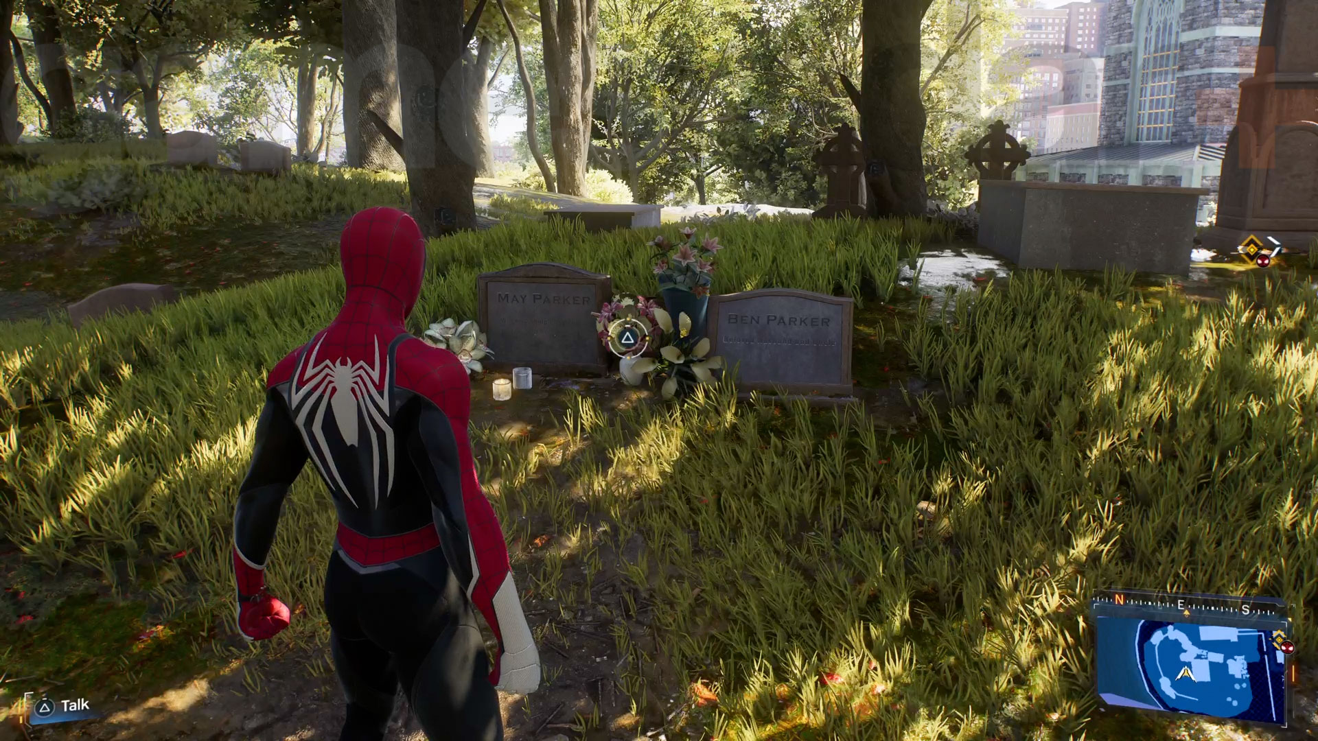 Vizitarea mormântului mătușii May din Spider-Man 2 ca Peter