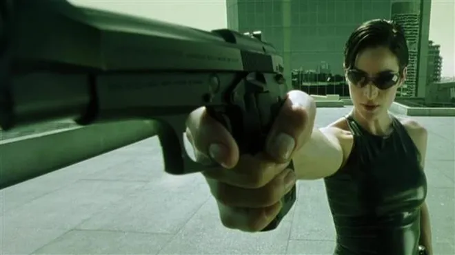 Der Matrix-Star Carrie-Anne Moss sagt, ihr wurde am Tag nach ihrem 40. Geburtstag eine Oma-Rolle angeboten