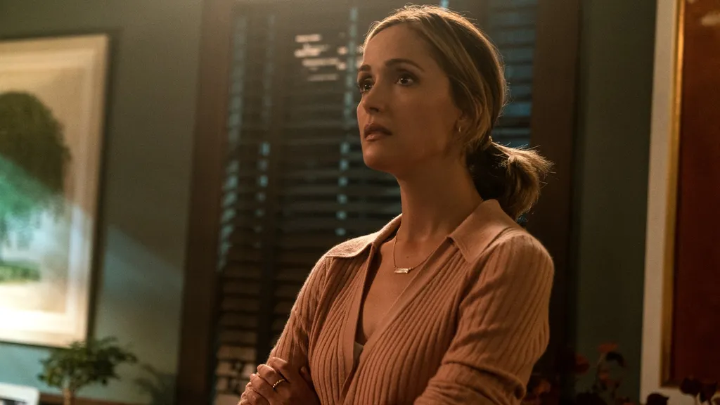 Rose Byrne als Renai in Insidious: Die rote Tür