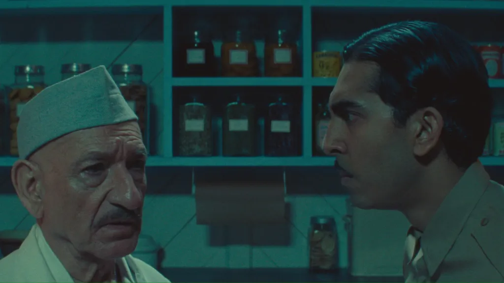 Ben Kingsley und Dev Patel in Poison