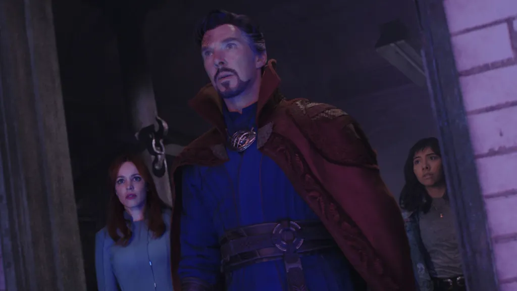 Doctor Strange står i Sanctum Sanctorum i Doctor Strange i galskapens multivers