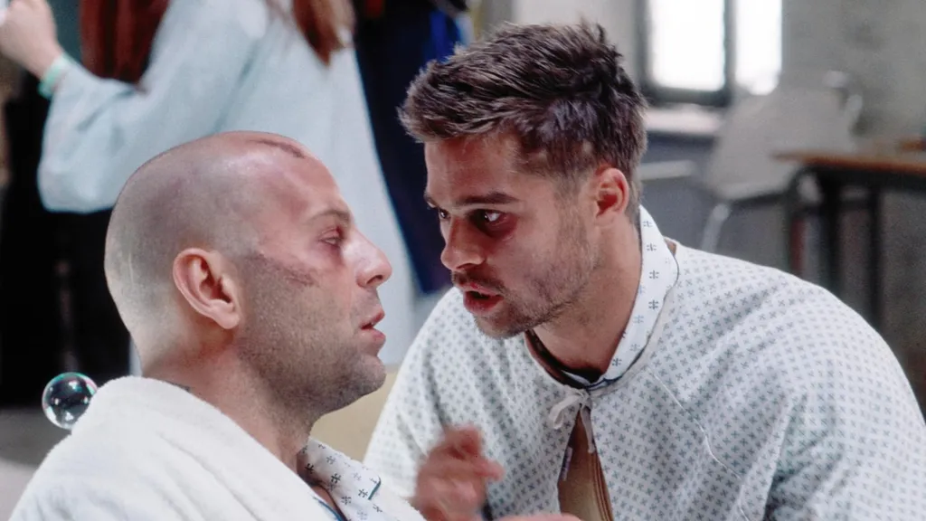 Bruce Willis és Brad Pitt a 12 majomban