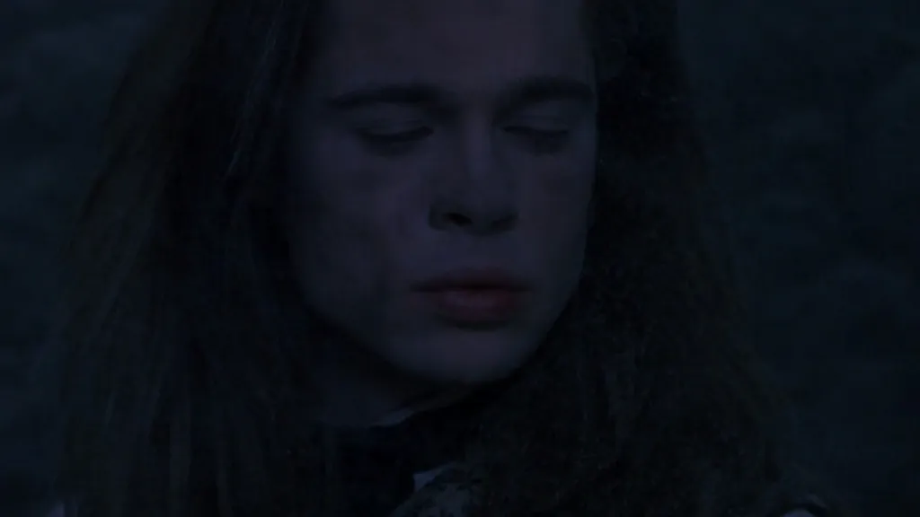 Brad Pitt Vampirle Görüşme filminde karanlık bir kuyuda ağlıyor