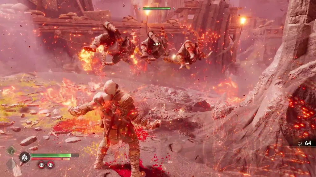 God of War Ragnarok Valhalla módban Kratos aktiválja a dühöt és három ellenséget lő ki.