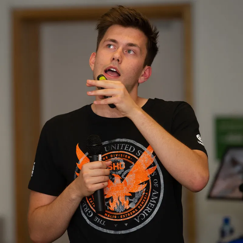 Samuel De Vos hodeskudd, massiv underholdning