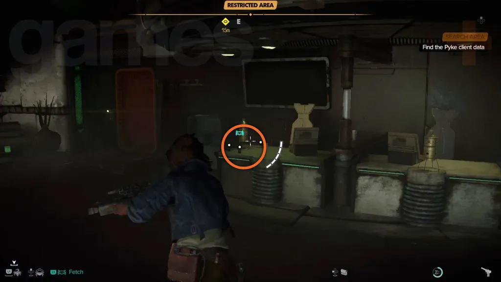 Star Wars Outlaws Pyke Syndicate Vault Goraks nøkkelkort på skrivebordet i krypskytterstasjonsbygningen